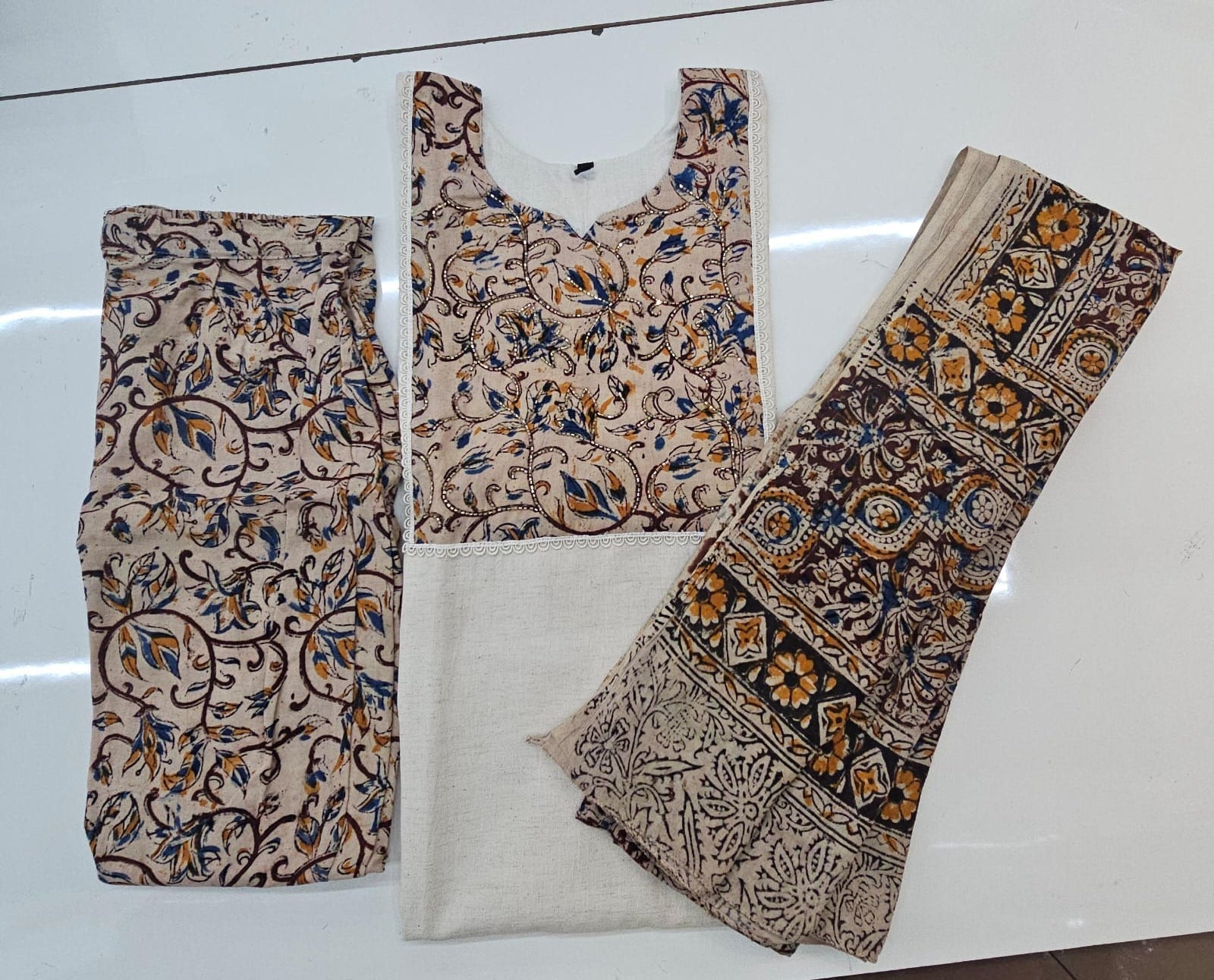 Cotton Kurta Set with Kalamkari Dupatta