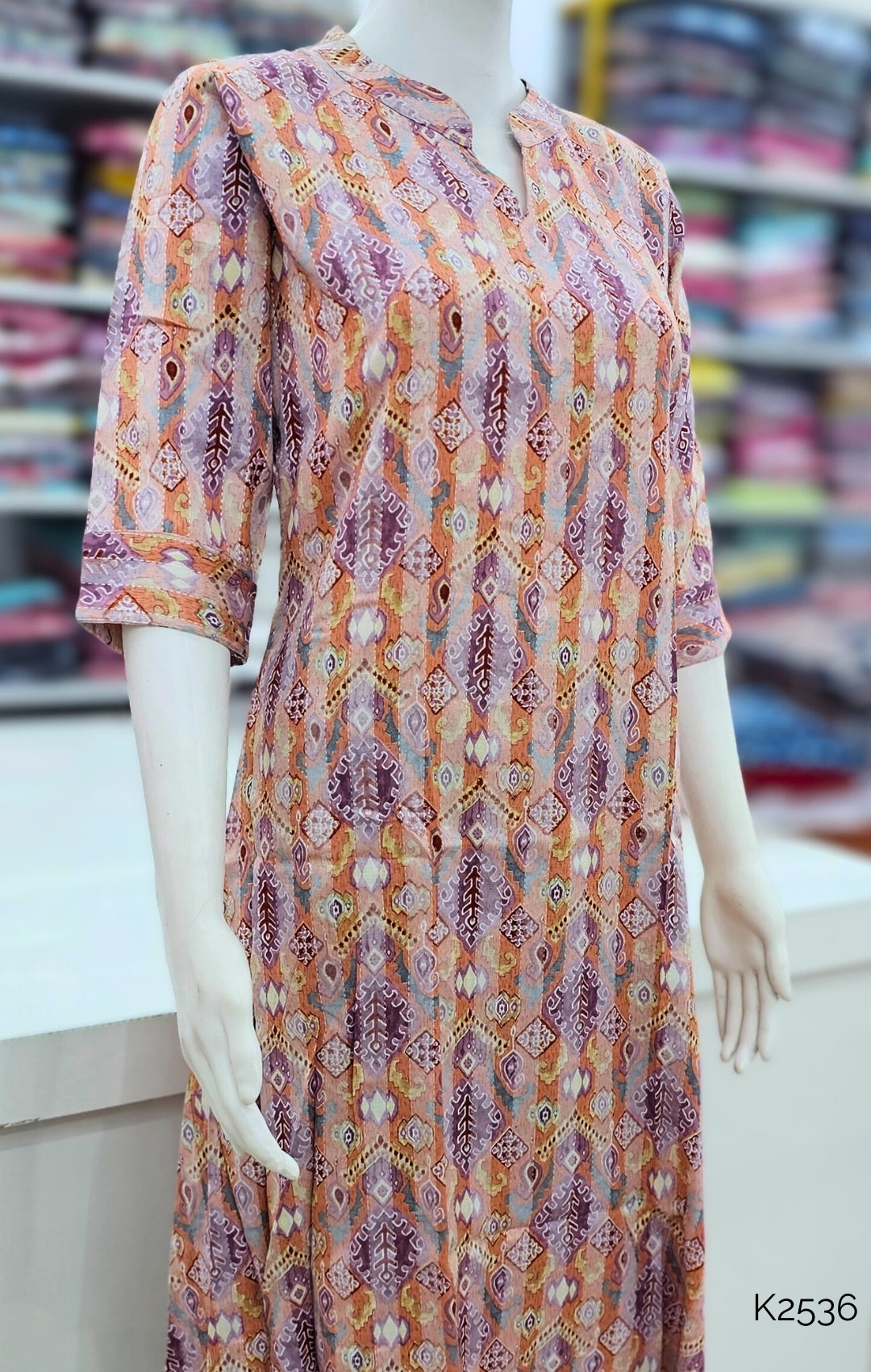 K2536_KTP_BeigeCottonChiffonFoilPrintStraightKurti_3