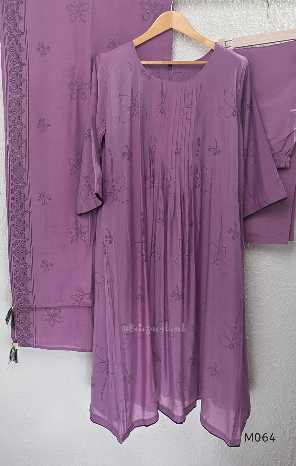 Mul chanderi 3-piece ethnic wear set in rose pink, olive green and lavender purple with floral line print, matching dupatta and bottom.