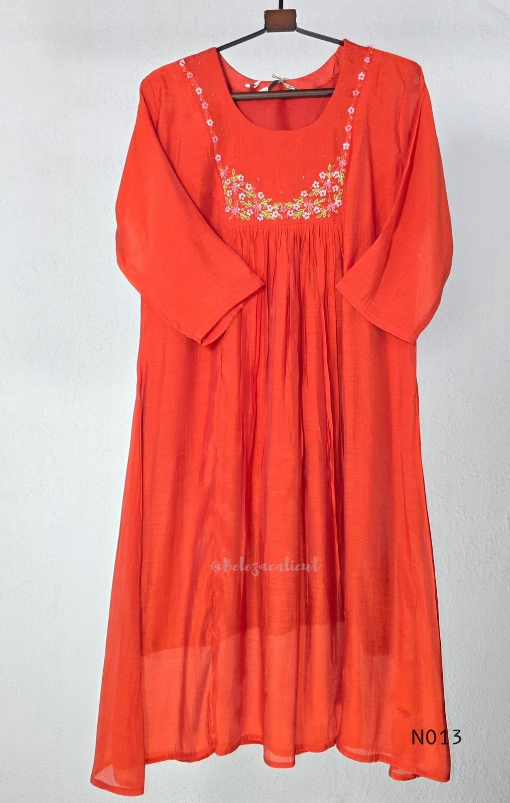 Vermilion-orange Mul Chanderi floral churidar set with a matching dupatta and straight-leg bottom. - view 4