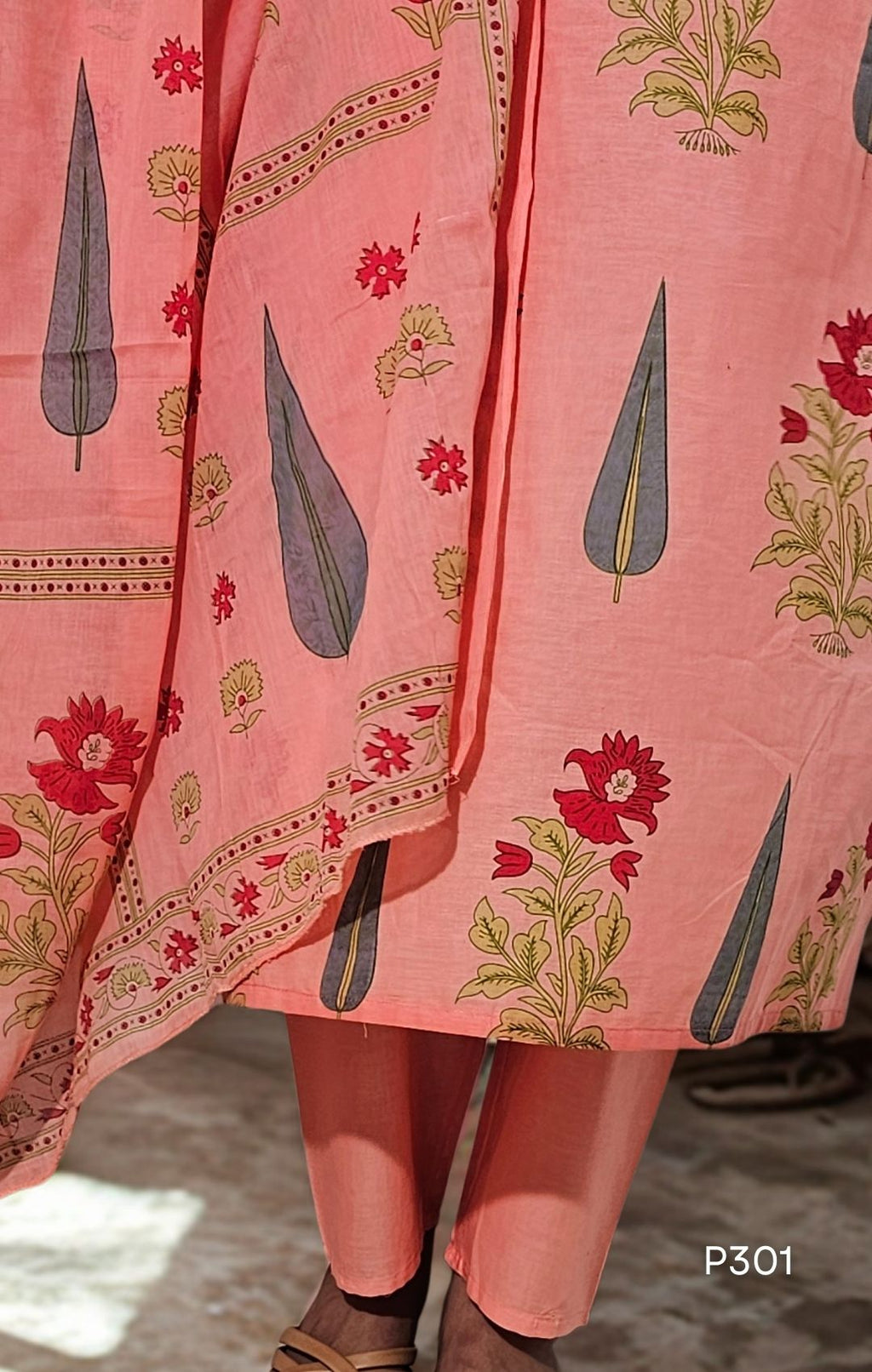 Peach Blossom Printed Kurta Set_3