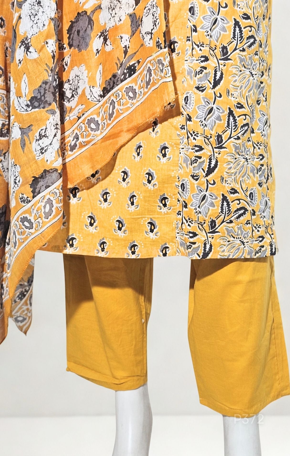 A 3-piece cotton kurta set in rich yellow4