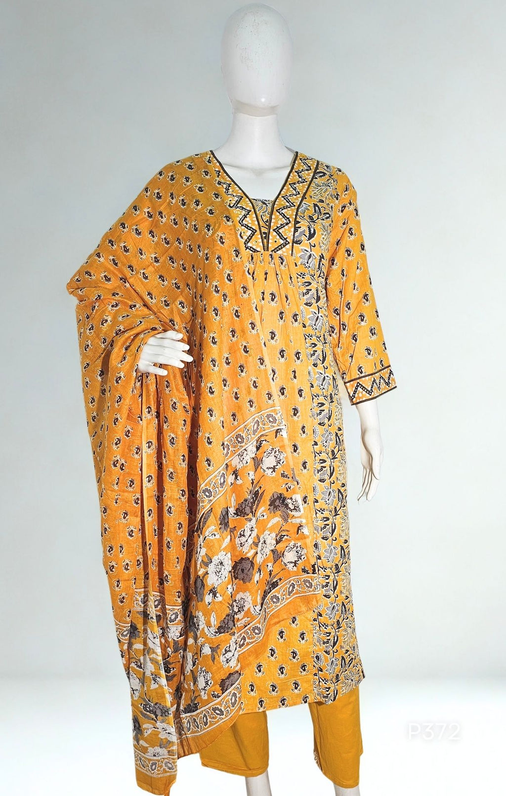 A 3-piece cotton kurta set in rich yellow5