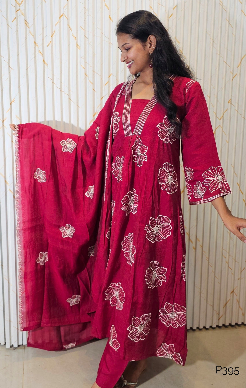 P395_MulChanderiA-LineEmbroideredV-NeckKurtaSet_WineRed_3