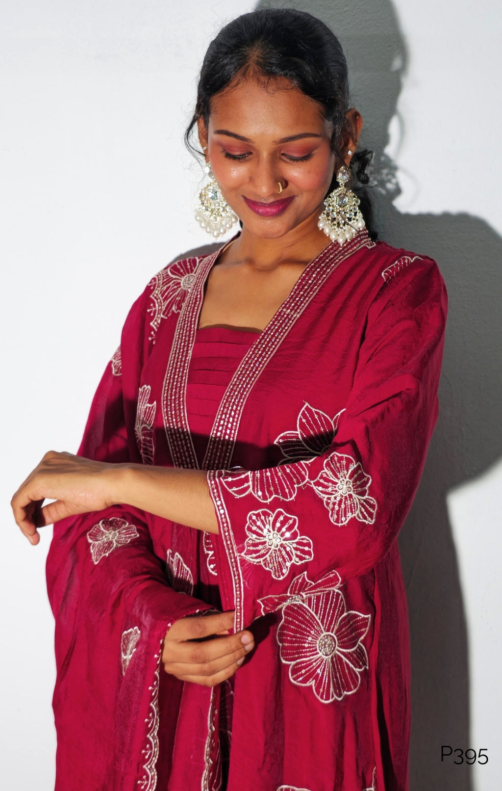 P395_MulChanderiA-LineEmbroideredV-NeckKurtaSet_WineRed_4