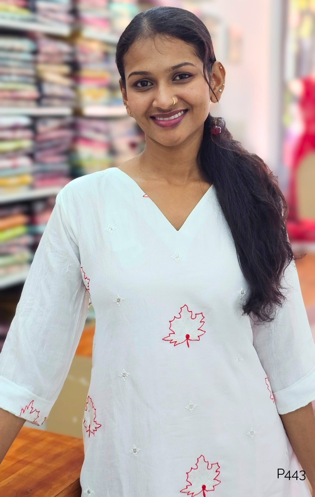 P445_WhiteMulChanderiKurti_1