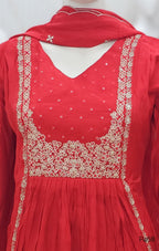 P468_FestiveRedMulChanderiEmbroideredKurtaSet_3