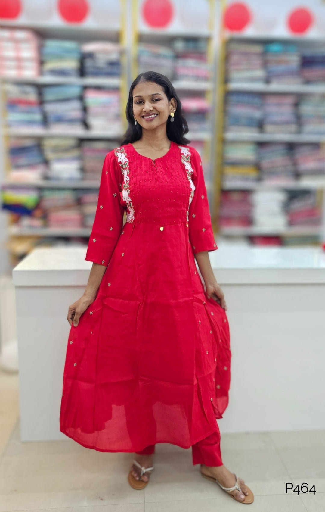 RedMulChanderiEmbroideredKurtaSet_3