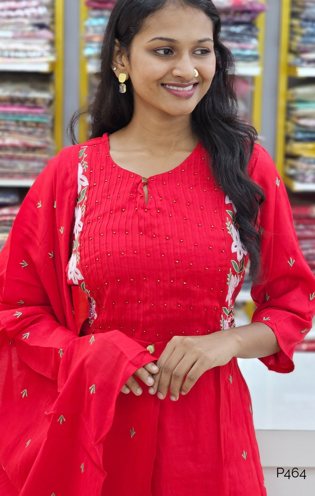 RedMulChanderiEmbroideredKurtaSet_4