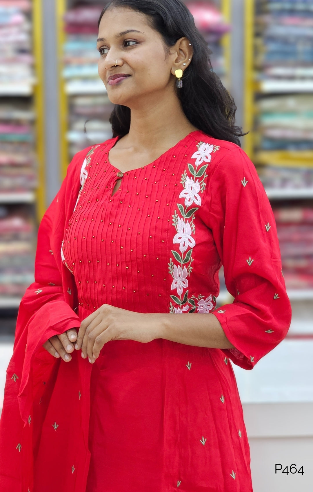 RedMulChanderiEmbroideredKurtaSet_5